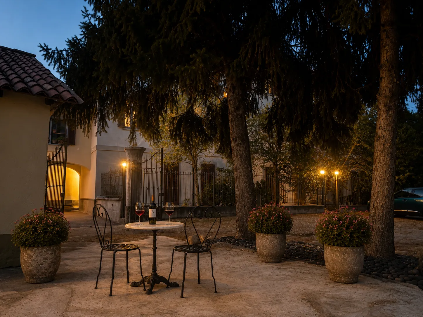 Il cortile della villa